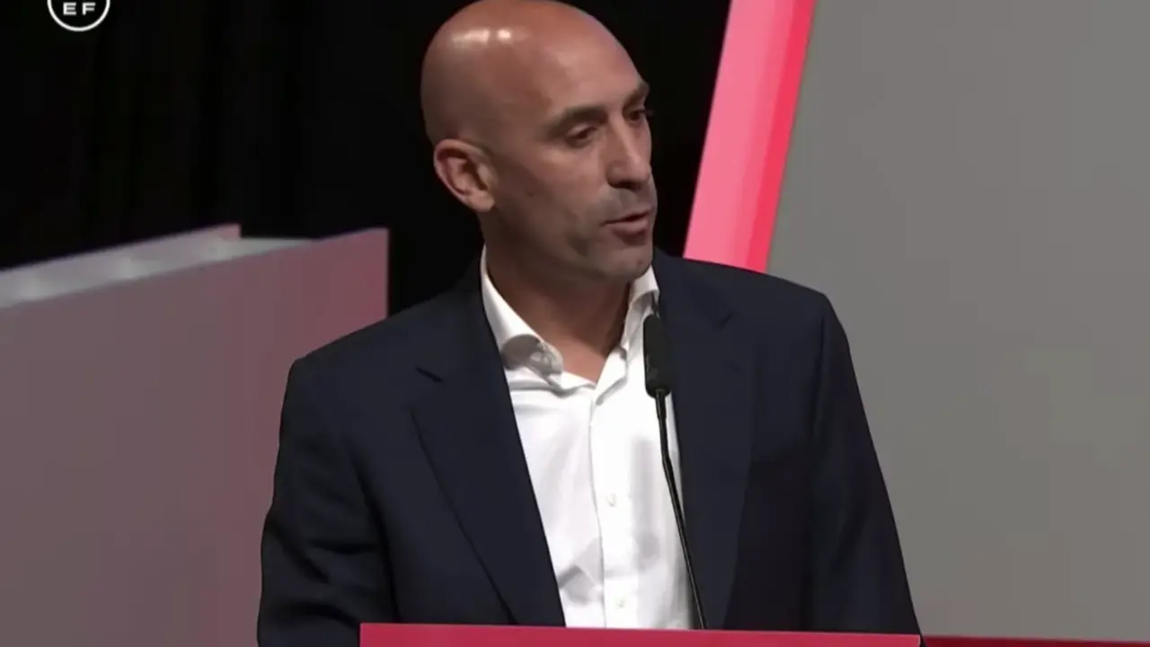  Luis Rubiales en la asamblea de la RFEF 