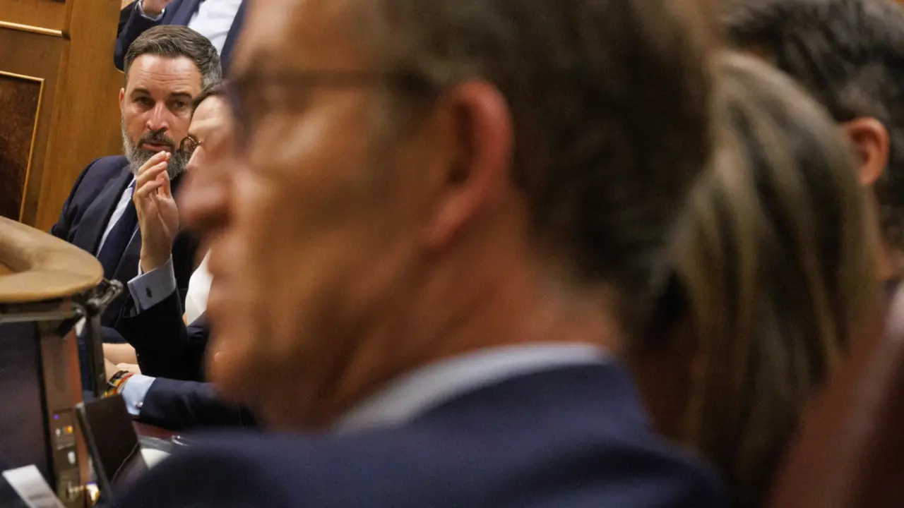  El l&iacute;der de VOX, Santiago Abascal, durante una sesi&oacute;n plenaria en la se aprueba el uso de las lenguas cooficiales en el Congreso de los Diputados, a 19 de septiembre de 2023, en Madrid (Espa&ntilde;a). La aprobaci&oacute;n 'expr&eacute;s' del uso del catal&aacute;n, el euskera y el - Eduardo Parra - Europa Press 