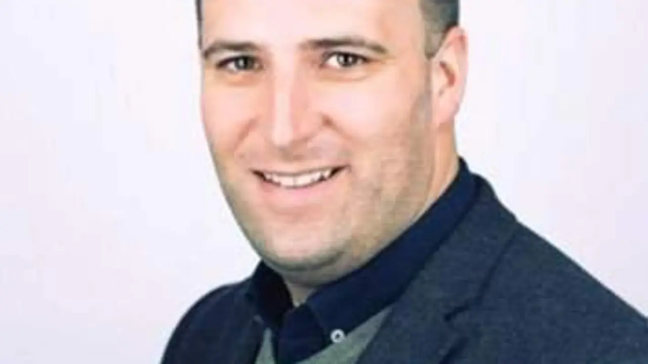  Danny Macklin,  exdirector general del AFC Wimbeldon 