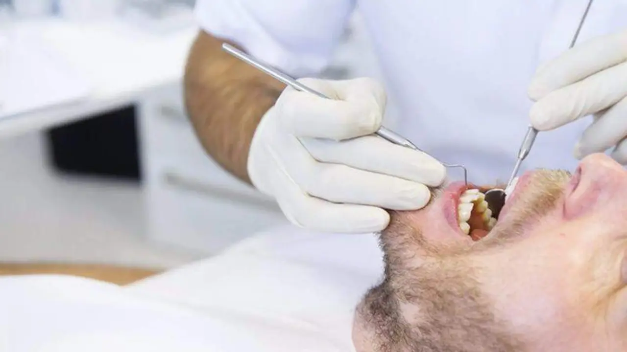  Dentista, boca, paciente. Periodontitis 