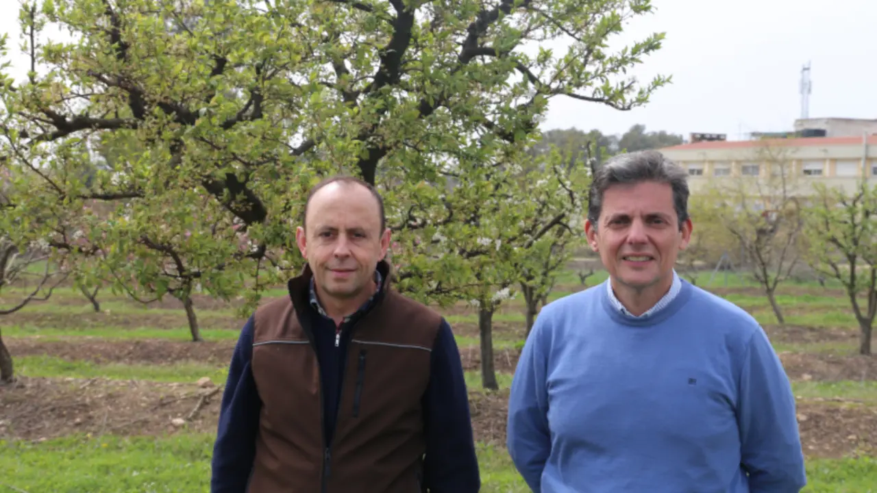  Los investigadores Emilio Camacho Poyato y Juan Antonio Rodr&iacute;guez de la Unidad de Excelencia Mar&iacute;a de Maeztu de la UCO (DAUCO) 