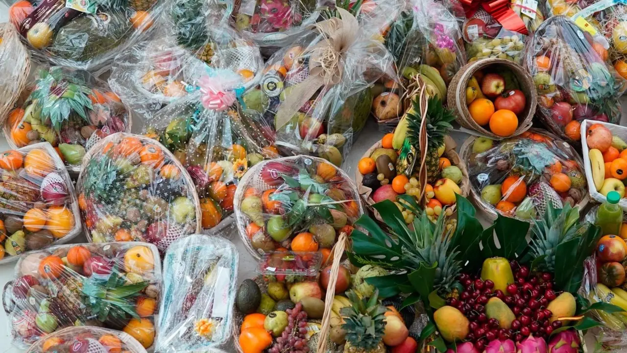  Cestas de fruta que han enviado en los &uacute;ltimos d&iacute;as a la presidenta de la Comunidad de Madrid, Isabel D&iacute;az Ayuso 