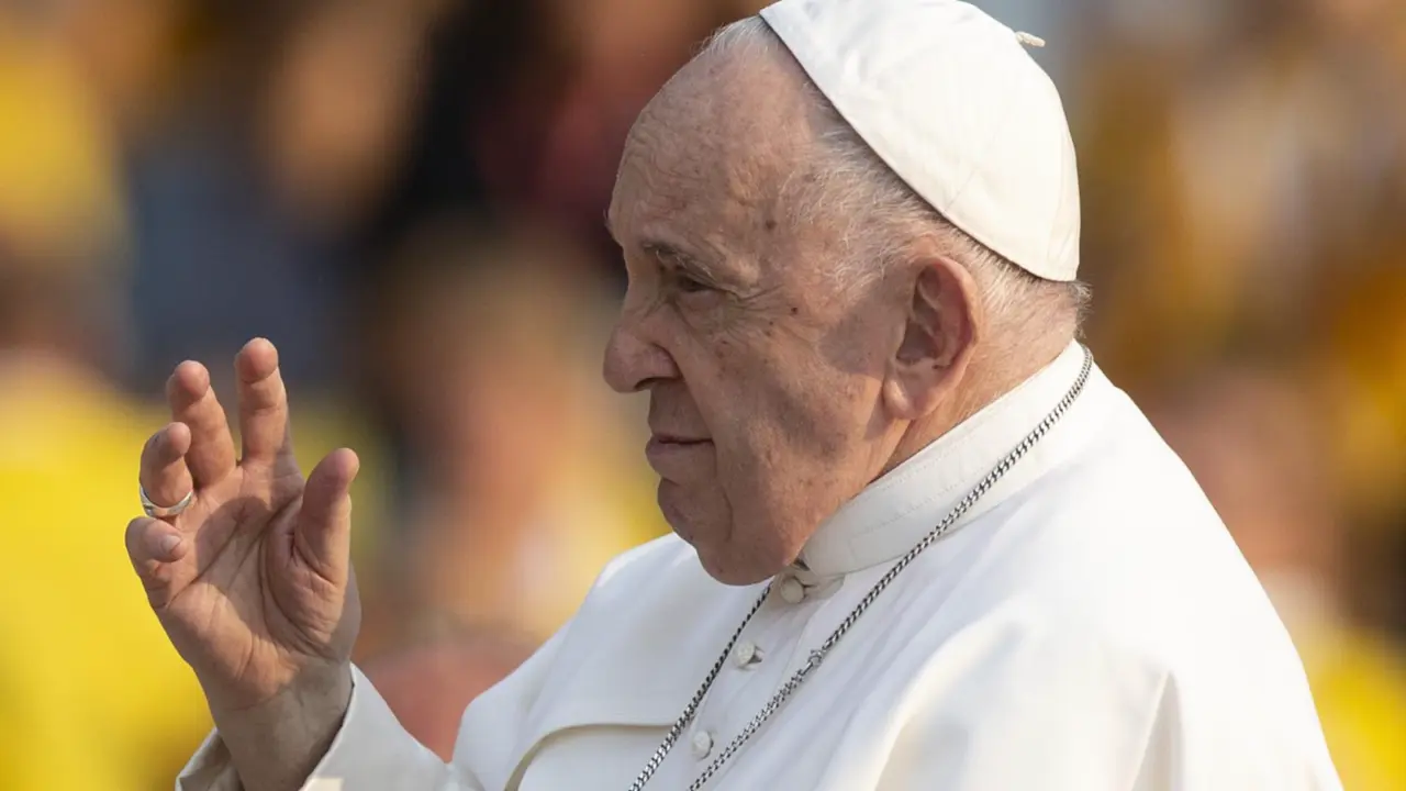  Archivo - Rosario presidido por el Papa Francisco en el santuario de F&aacute;tima. - Pedro Correia / Global Imagens/A / Zuma Press / Co 
