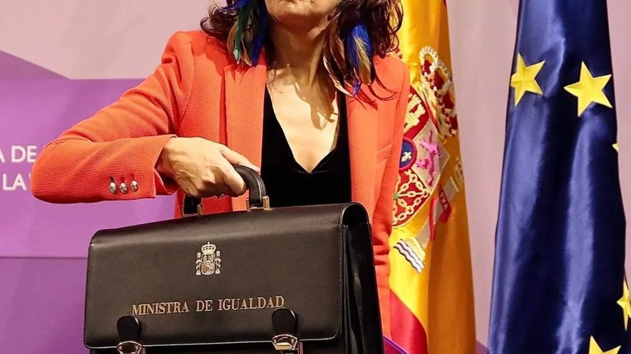  Ana Redondo recibe la cartera del Ministerio de Igualdad. 