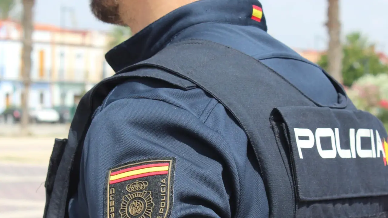  Archivo - Imagen de archivo de un agente de Polic&iacute;a Nacional - JEFATURA - Archivo 