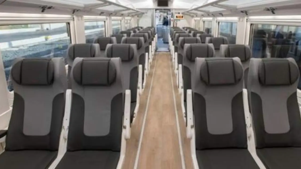  Interior tren de Renfe 