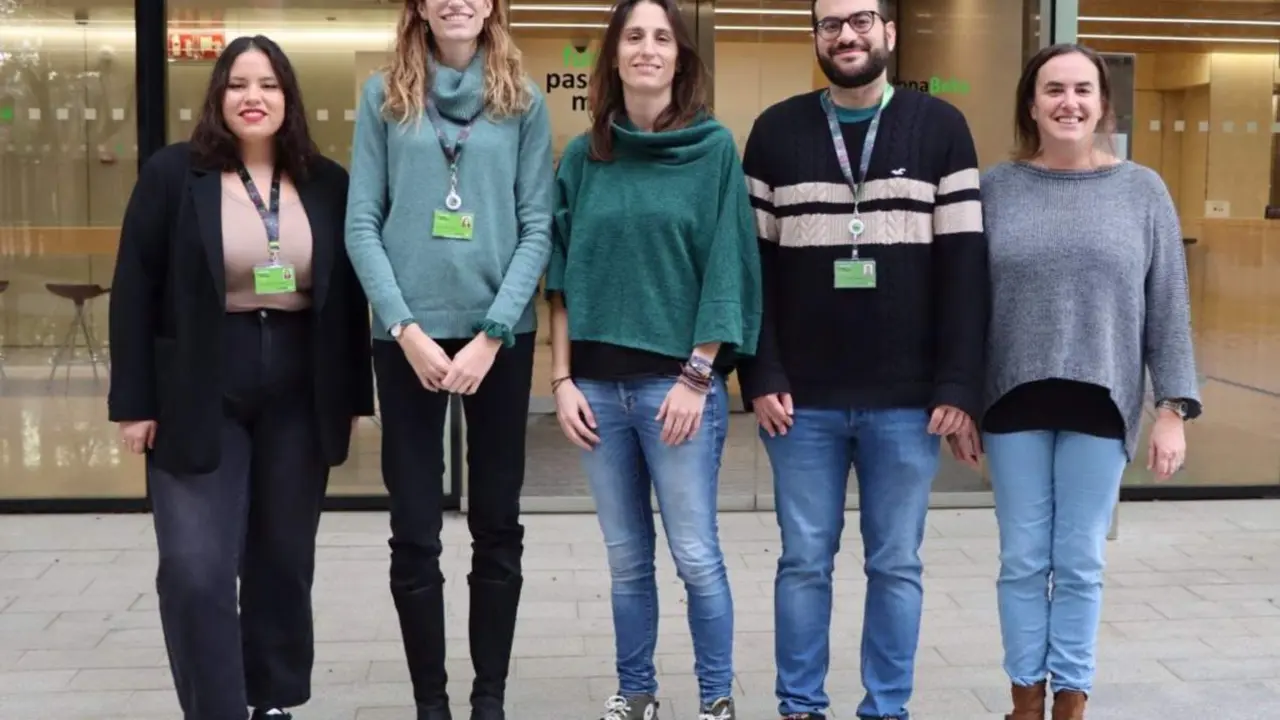  De izquierda a derecha: Blanca Rodr&iacute;guez, Patricia Genius, la Dra. Nat&agrave;lia Vilor-Tejedor, Armand Gonz&aacute;lez y la Dra. Carolina Minguill&oacute;n. - BBRC 