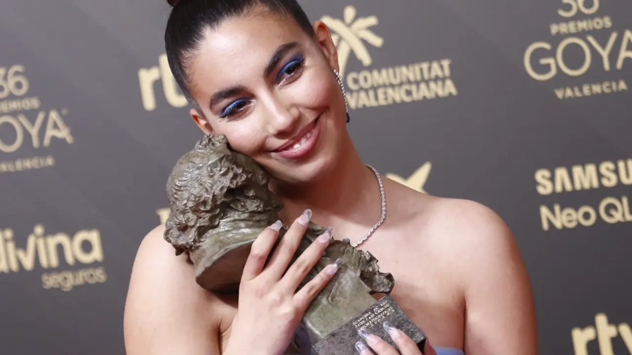  Archivo - Mar&iacute;a Jos&eacute; Llergo posa con el Goya a mejor canci&oacute;n en el photocall de la 36&ordf; gala de los Premios Goya, en el Palau de les Arts de Valencia, a 12 de febrero de 2022, en Valencia, Comunidad Valenciana, (Espa&ntilde;a). - Javier Ram&iacute;rez - Europa Press - Archivo 