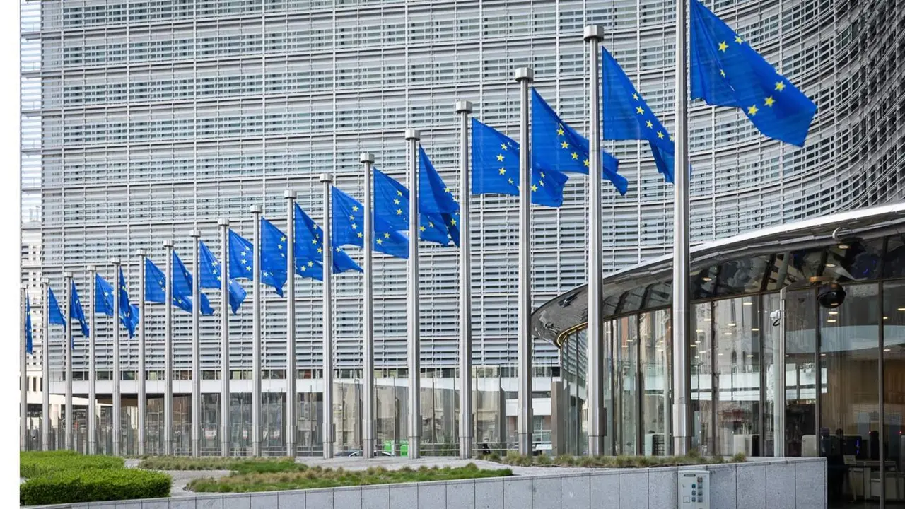  Archivo - Banderas de la UE en una imagen de archivo. - JAMES ARTHUR GEKIERE / ZUMA PRESS / CONTACTOPHOTO 