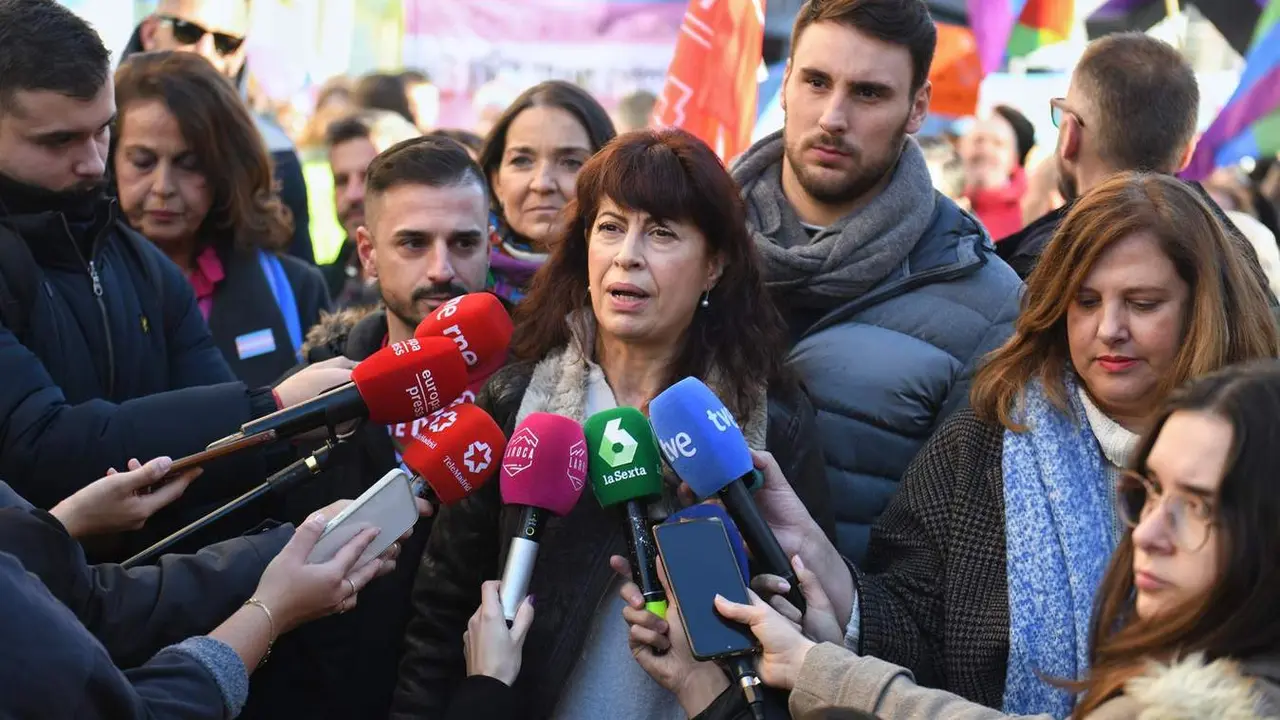  La ministra de Igualdad, Ana Redondo, ante los medios 