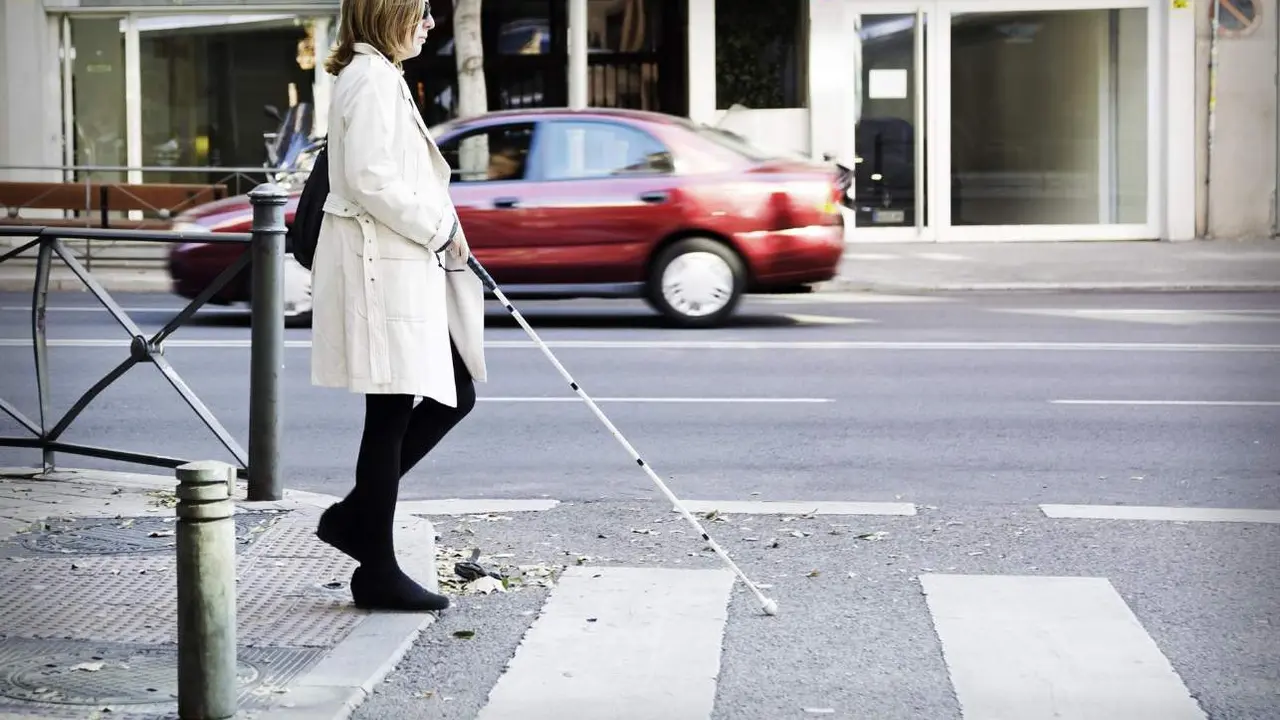  Archivo - Persona Discapacitada Visual - ONCE - Archivo 