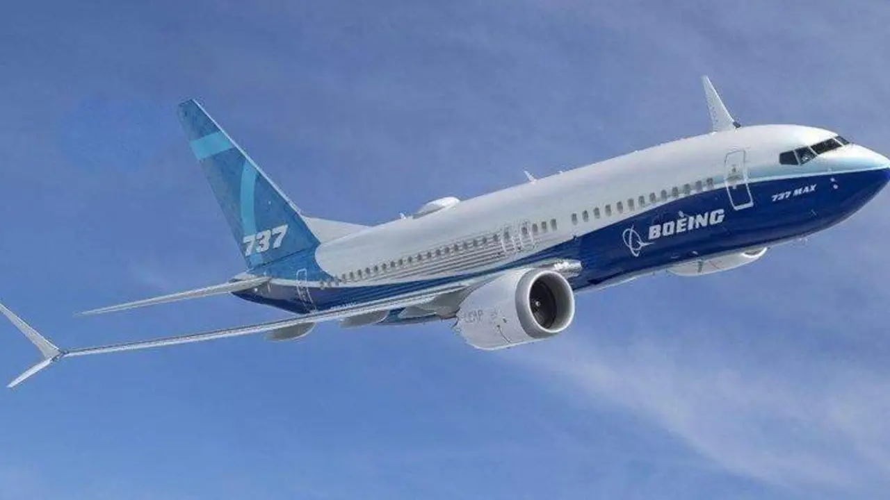  Boeing 737 MAX 