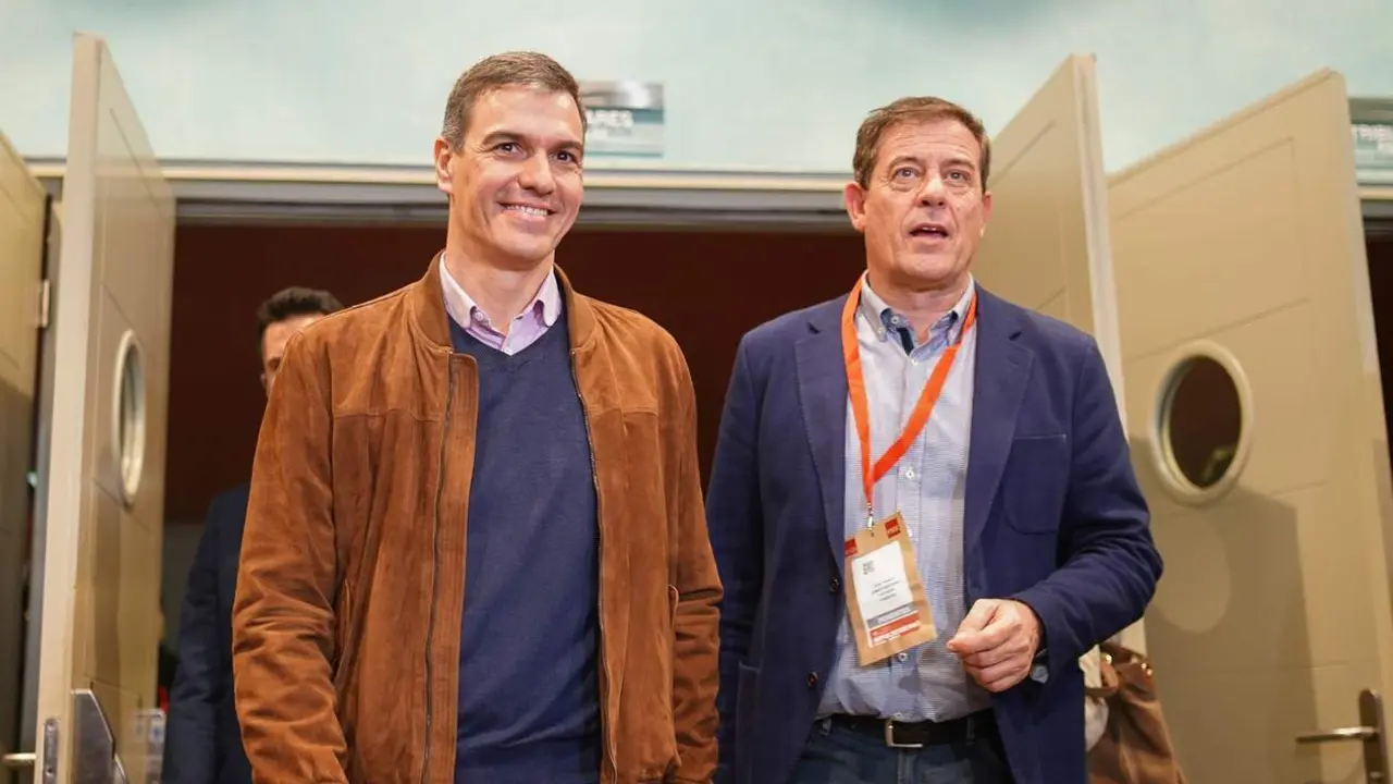  Pedro S&aacute;nchez en la cena con sus barones 