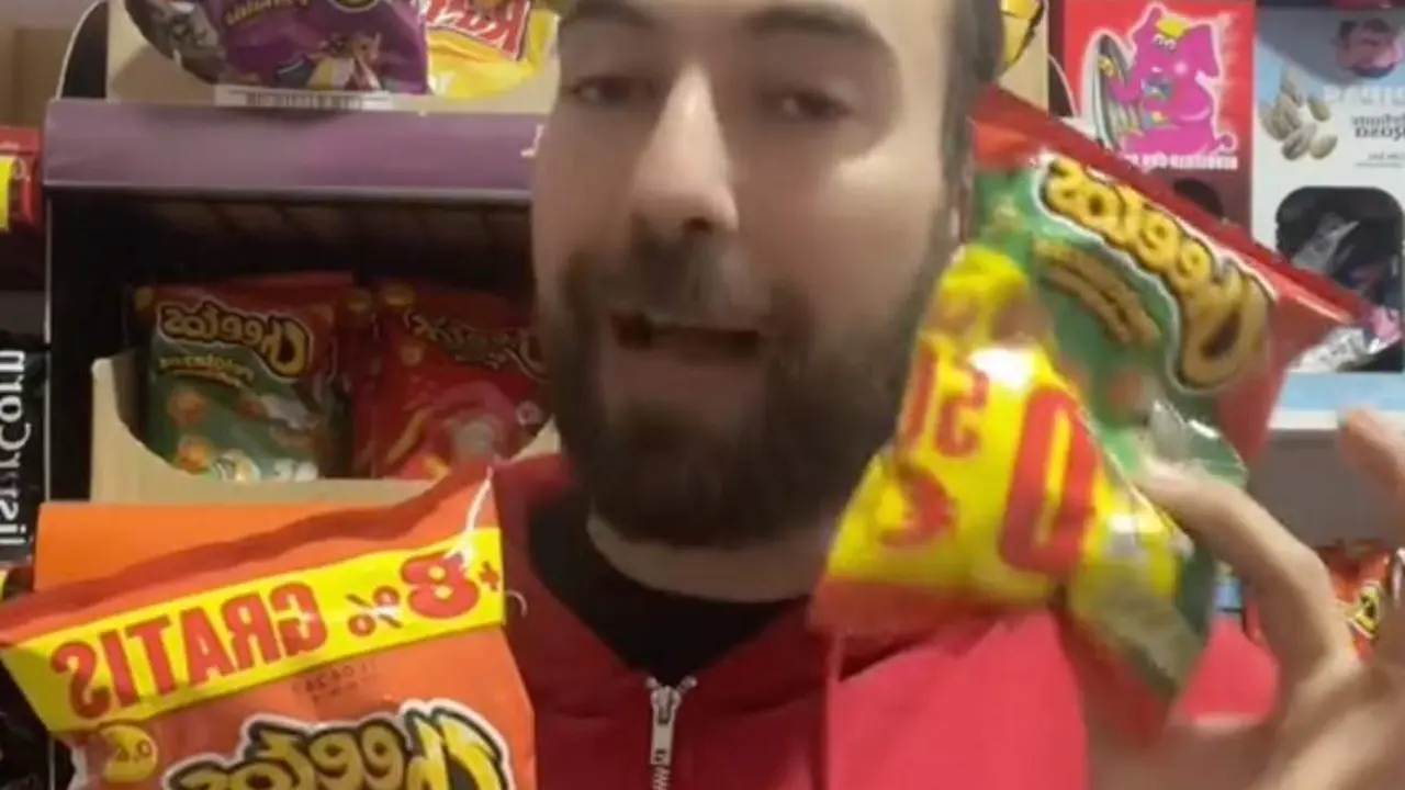  El kioskero cordob&eacute;s en una captura de su v&iacute;deo 