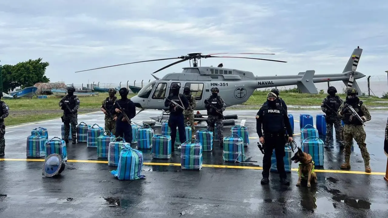  Droga incautada en Ecuador - POLIC&Iacute;A DE ECUADOR 