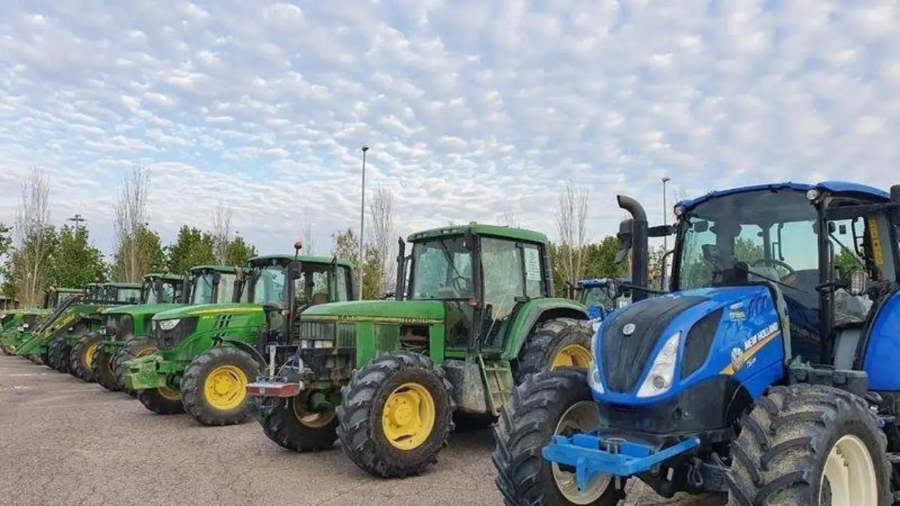 Tractores de agricultores de la provincia de C&oacute;rdoba. ARCHIVO 