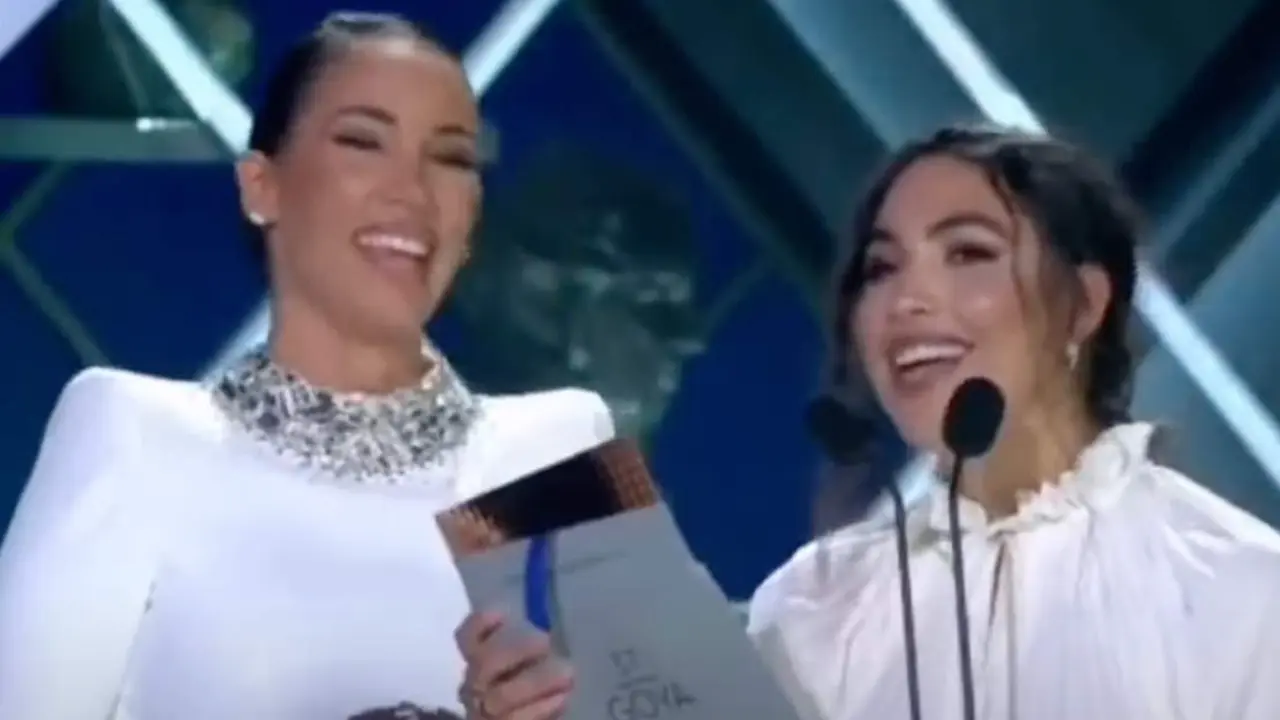  India Mart&iacute;nez y Mar&iacute;a Jos&eacute; Llergo 