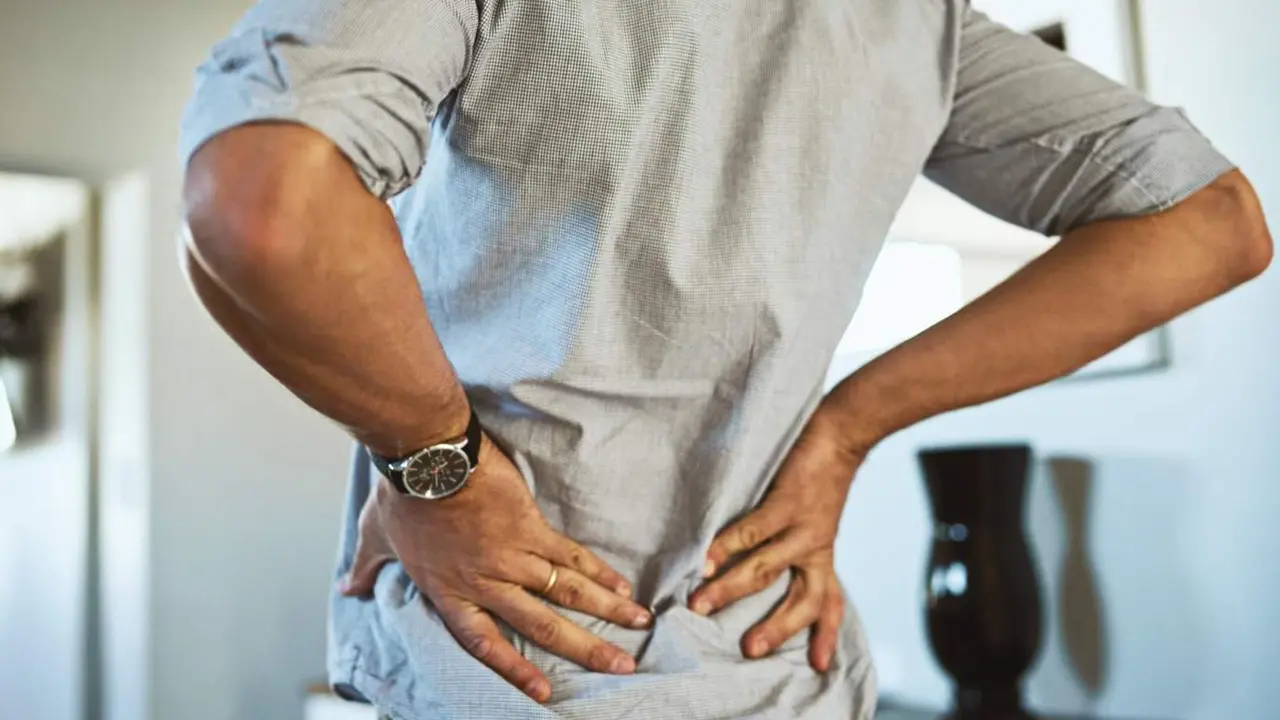  Archivo - Dolor lumbar. - PEOPLEIMAGES - Archivo 