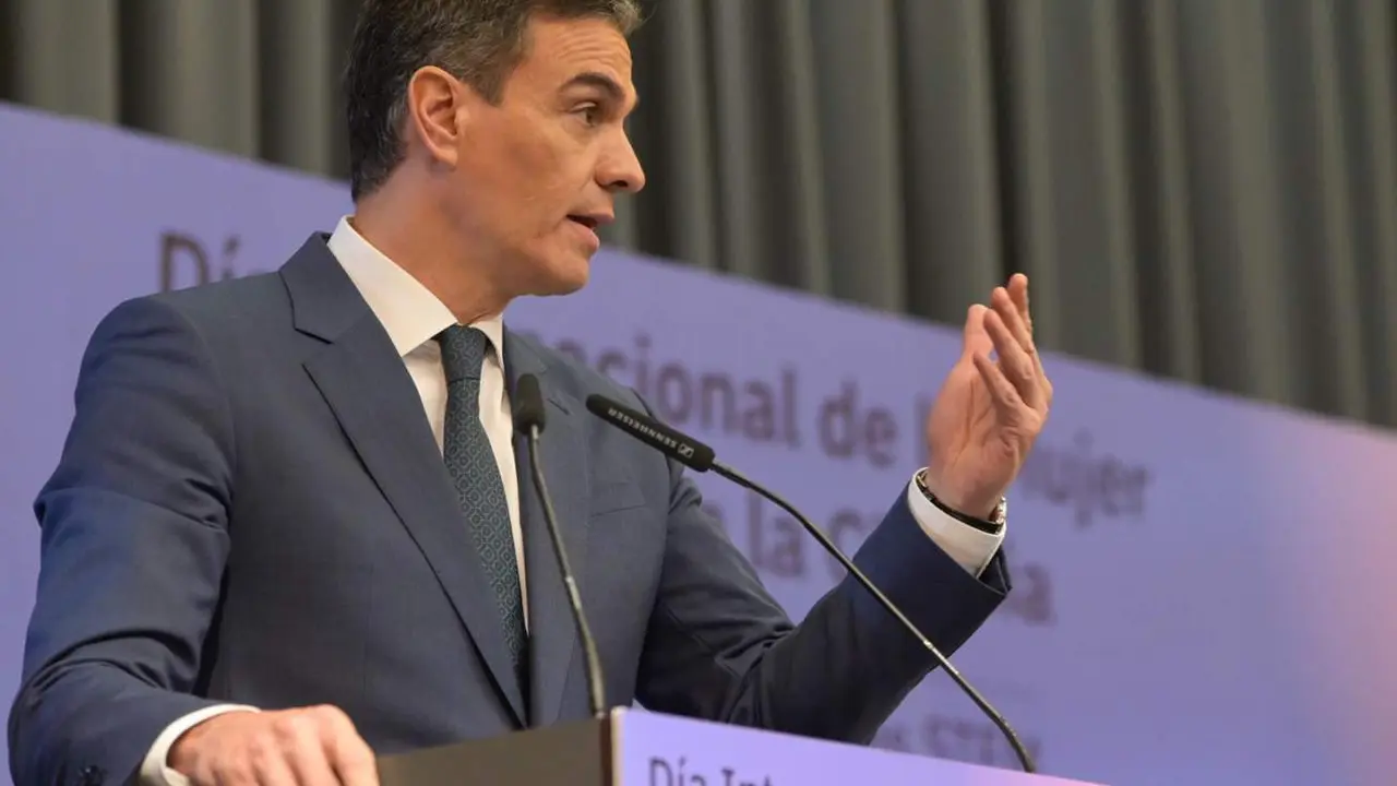  El presidente del Gobierno, Pedro S&aacute;nchez, interviene durante el acto 'D&iacute;a de la Mujer y la Ni&ntilde;a en la Ciencia: despertando vocaciones STEAM', en el Museo Nacional de Ciencia y Tecnolog&iacute;a, a 9 de febrero de 2024, en A Coru&ntilde;a, Galicia (Espa&ntilde;a). El Minister - M. Dylan - Europa Press 