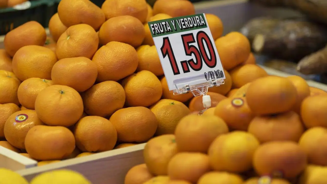  Archivo - Mandarinas en un puesto de un mercado. - Eduardo Parra - Europa Press - Archivo 