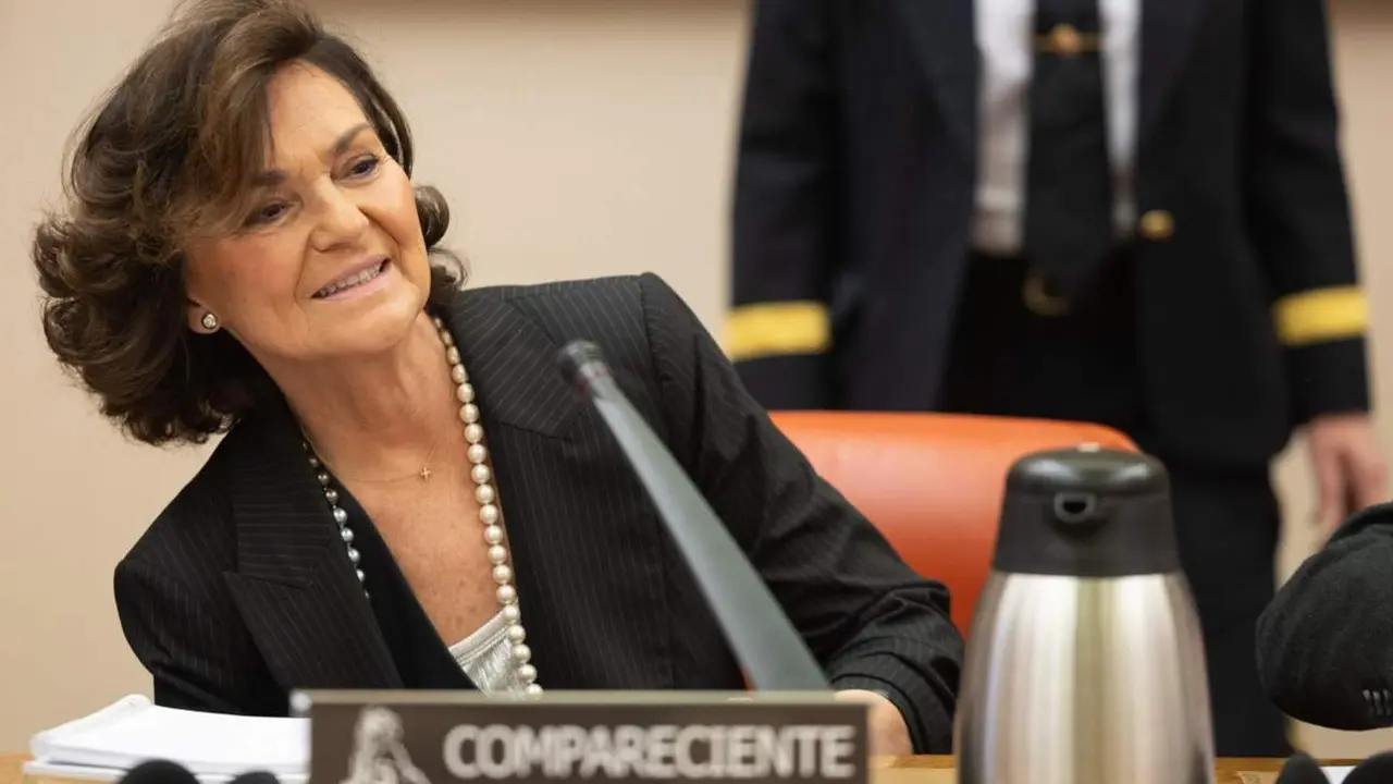  La exvicepresidenta del Gobierno, Carmen Calvo, a su llegada a la Comisi&oacute;n Constitucional en el Congreso de los Diputados, a 22 de febrero de 2024, en Madrid (Espa&ntilde;a). - Eduardo Parra - Europa Press 