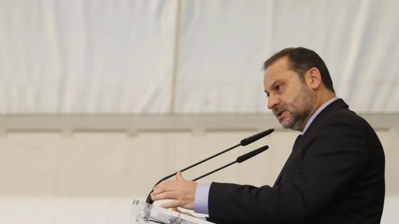  El Ministro de Transportes, Movilidad y Agenda Urbana, Jos&eacute; Luis &Aacute;balos - &Aacute;lex C&aacute;mara - Europa Press 