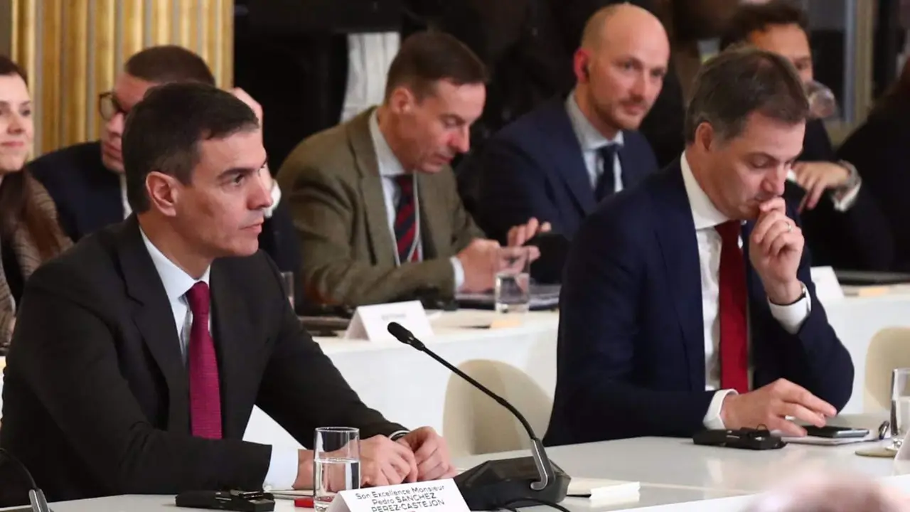  El presidente del Gobierno, Pedro S&aacute;nchez, en la Conferencia de Apoyo a Ucrania celebrada en Par&iacute;s - FERNANDO.CALVO 