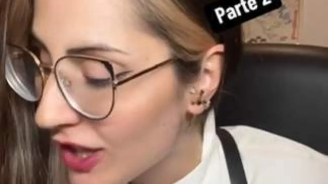  tiktoker explicando como comprar un piso 