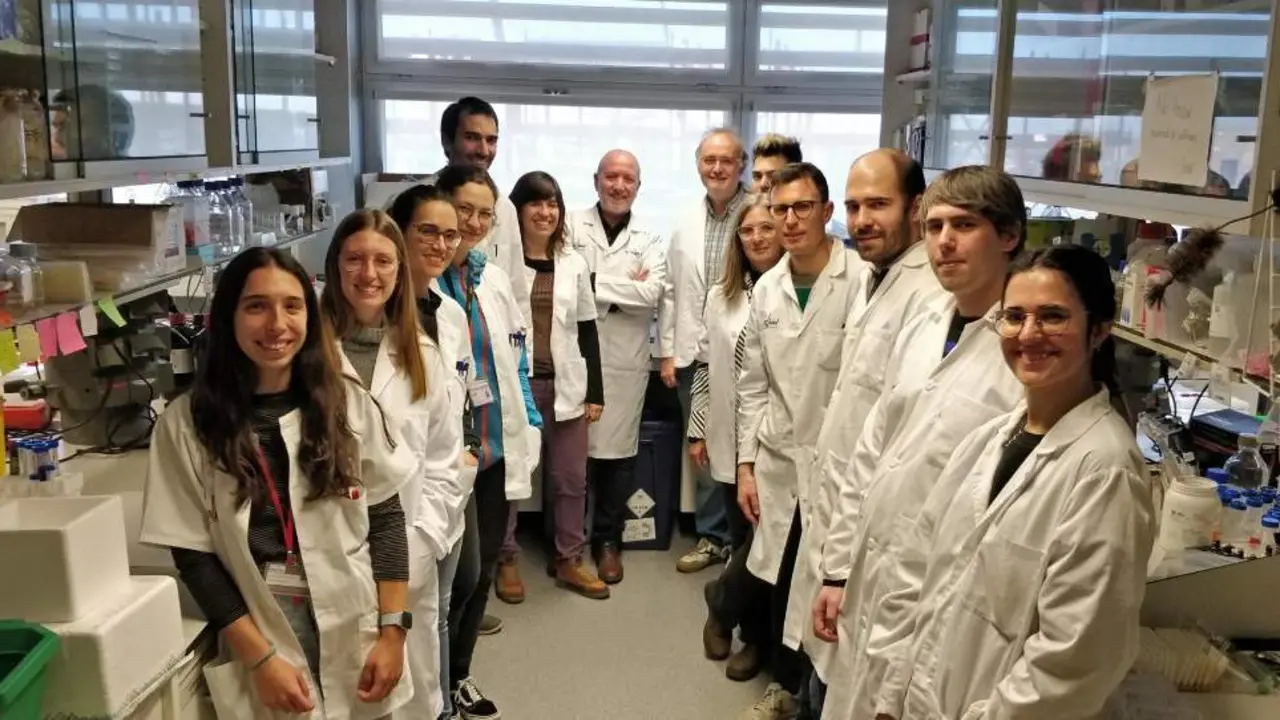  Parte equipo de investigaci&oacute;n del Institut de Recerca Biom&egrave;dica de Lleida (IRBLleida) y el investigador Jordi Sol del Institut Universitari d'Investigaci&oacute; en Atenci&oacute; Prim&agrave;ria Jordi Gol (IDIAPJGol) 