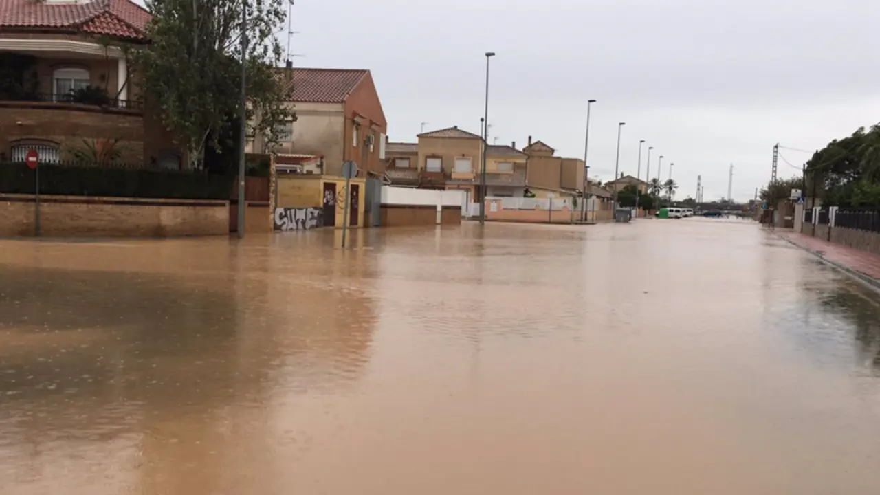  Archivo - Calle anegada por las inundaciones en San Javier. Lluvia. Tormenta. Temporal. Inundaci&oacute;n - EUROPA PRESS - Archivo 