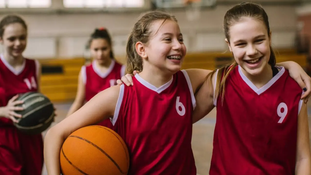  Deporte adolescente femenino - FUNDACI&Oacute;N MAPFRE 