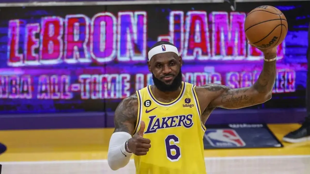  LeBron James tras conseguir llegar a la marca de 40.000 puntos 