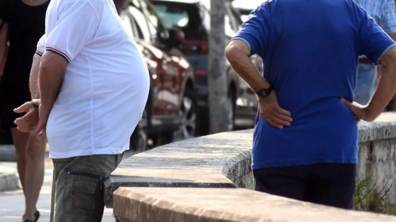  Un estudio de la USC se&ntilde;ala que la prevalencia de la obesidad en los mayores de 15 a&ntilde;os se duplic&oacute; entre 1987 y 2020 - USC SANTI ALVITE 