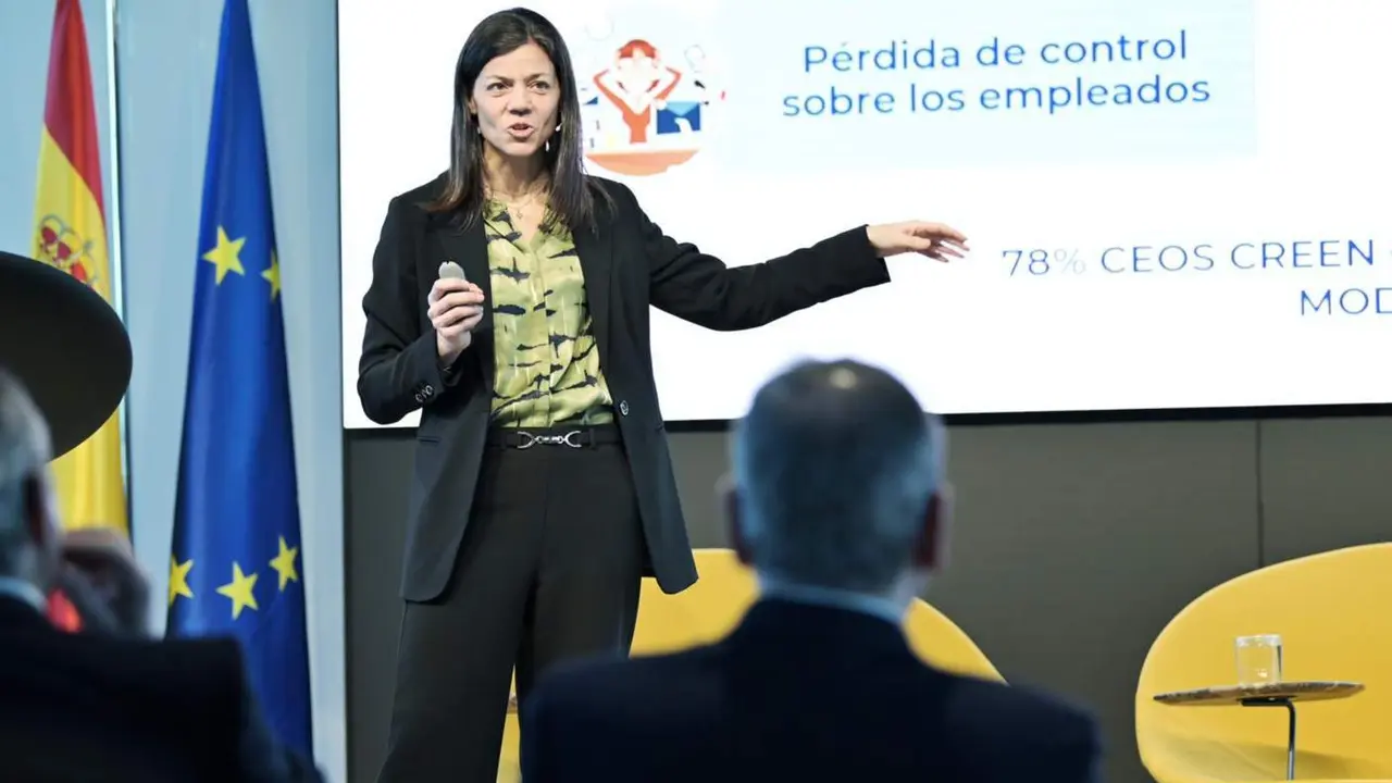  Presentaci&oacute;n del informe 'Navegando la nueva normalidad: teletrabajo y desaf&iacute;os para managers' - DKV 
