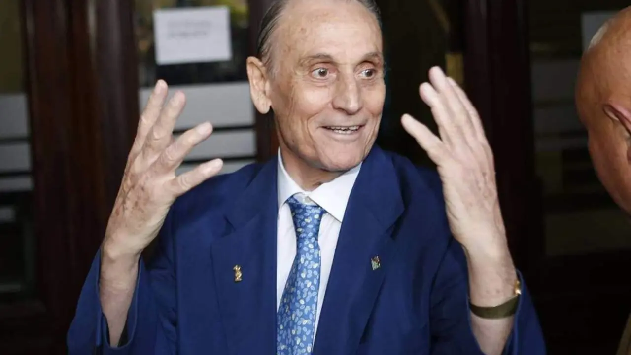  Manuel Ruiz de Lopera 