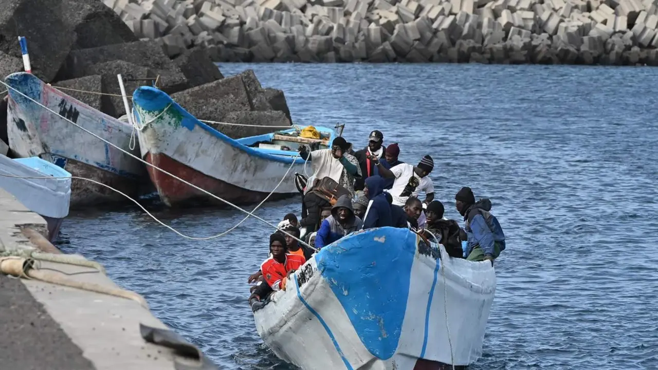  Archivo - Varios migrantes - Europa Press Canarias - Europa Press - Archivo 