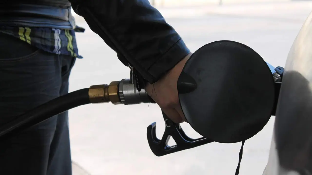  Archivo - GASOLINA, GASOIL, PRECIOS, IPC, COMBUSTIBLE, CARBURANTE, GASOLINERA, CONSUMO - EUROPA PRESS - Archivo 