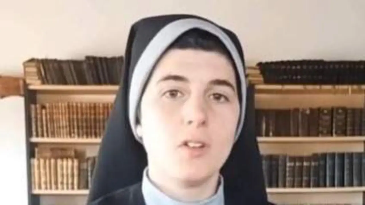  Sor Marta, monja de clausura, en uno de sus v&iacute;deos de TikTok 