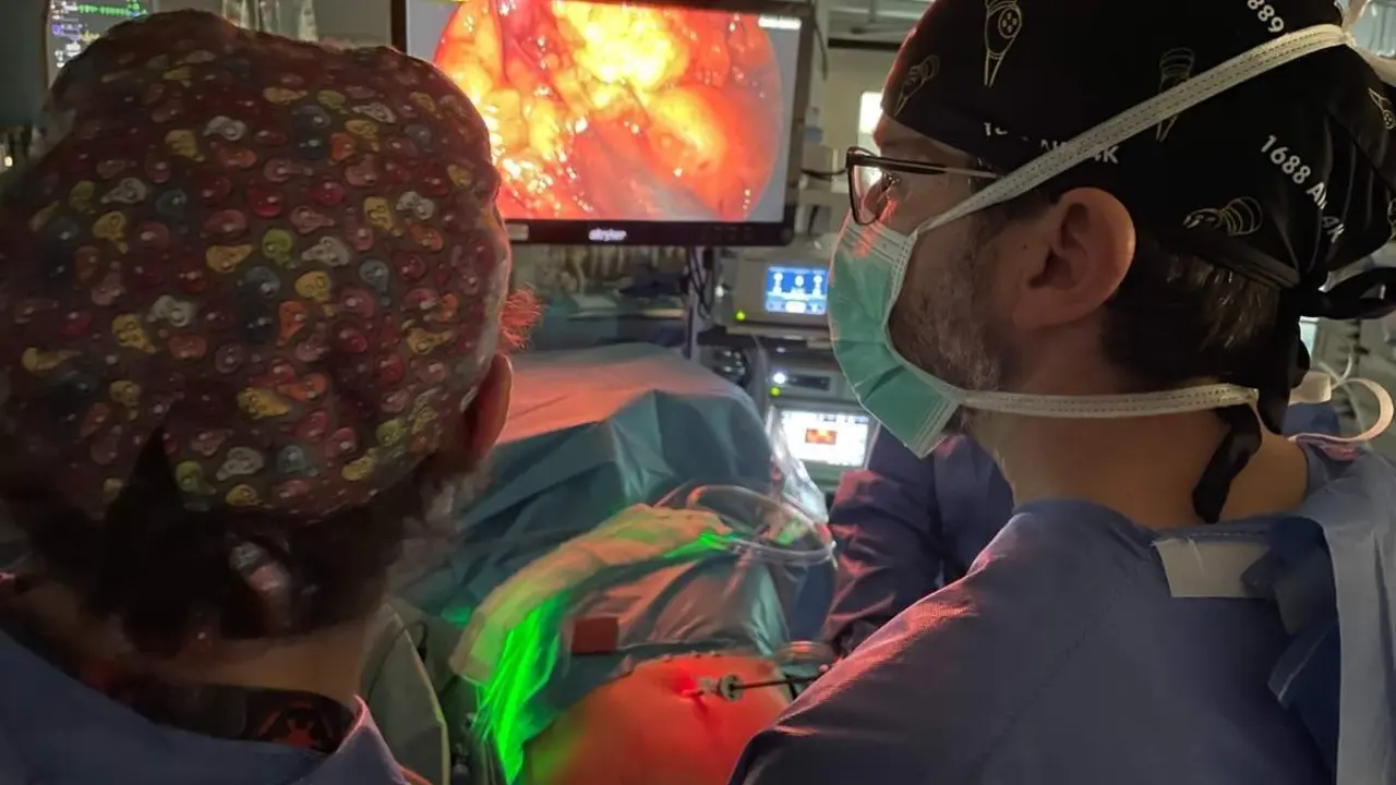  El Hospital Reina Sof&iacute;a interviene a un paciente con tumor neuroendocrino 