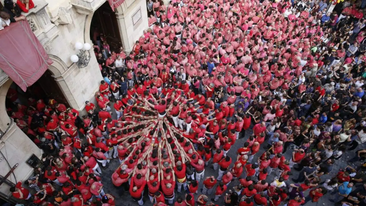  'Diada Castellera' En Valls (Tarragona) - PERE TODA - URV 