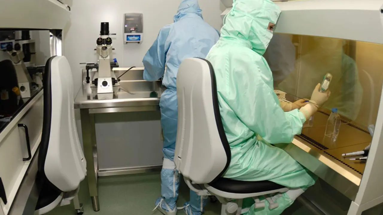  Investigadores del primer ensayo cl&iacute;nico con tejido artificial en el que participar&aacute;n 15 pacientes pedi&aacute;tricos afectado de fisura labiopalatina. 