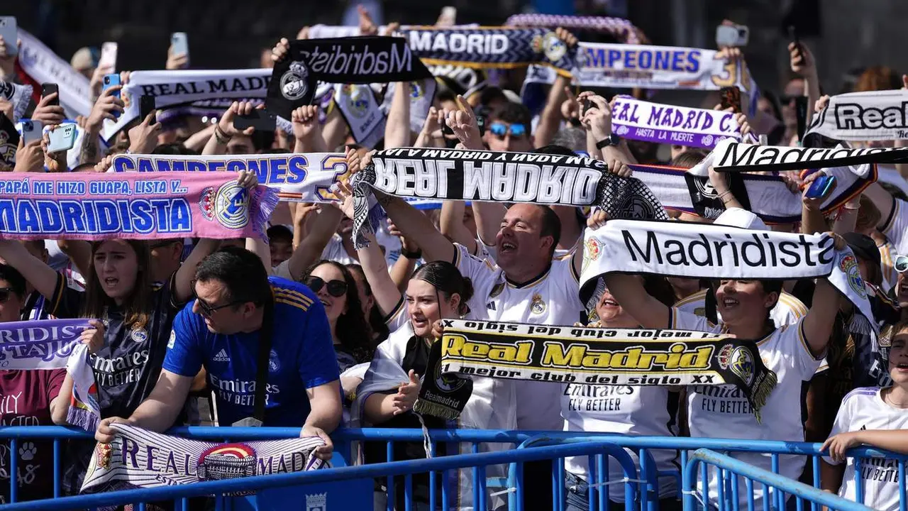  Celebraci&oacute;n de la Liga del Real Madrid en la plaza de Cibeles. - Oscar J. Barroso / AFP7 / Europa Press 