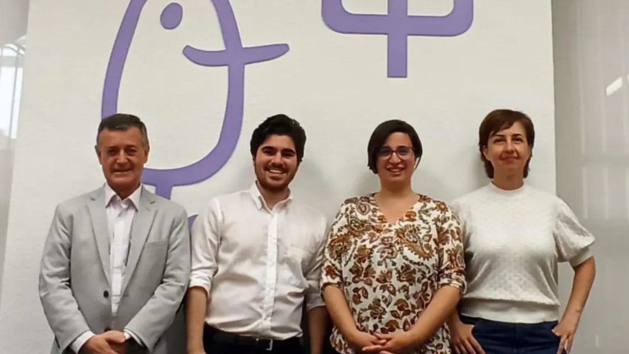  (De Izquierda A Derecha). Pedro Gil-Monte, Pedro Gil-Laorden, Irene Checa Y Bego&ntilde;a Espejo. - UV 