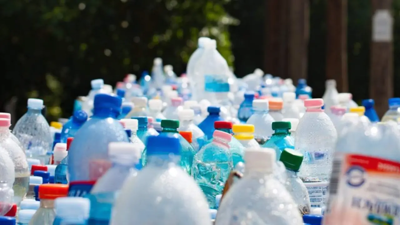  Archivo - El contaminante bisfenol A es un compuesto qu&iacute;mico empleado principalmente en la fabricaci&oacute;n de pl&aacute;sticos. - UCO - Archivo 