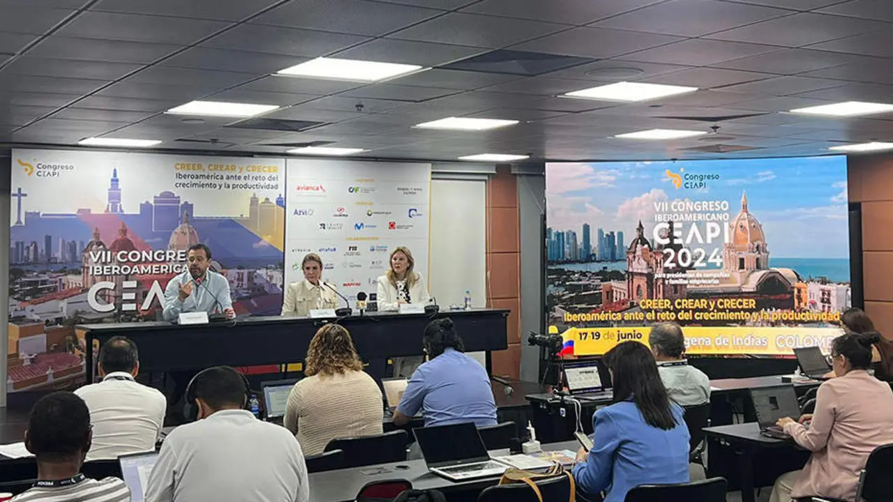  Carolina Espa&ntilde;a en el VII Congreso Iberoamericano en Cartagena de Indias 