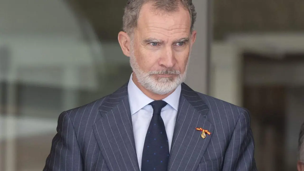  El Rey Felipe VI sale del acto de entrega de la IV edición del &lsquo;Premio 15 de junio&rsquo; - ALBERTO ORTEGA : EUROPA PRESS 