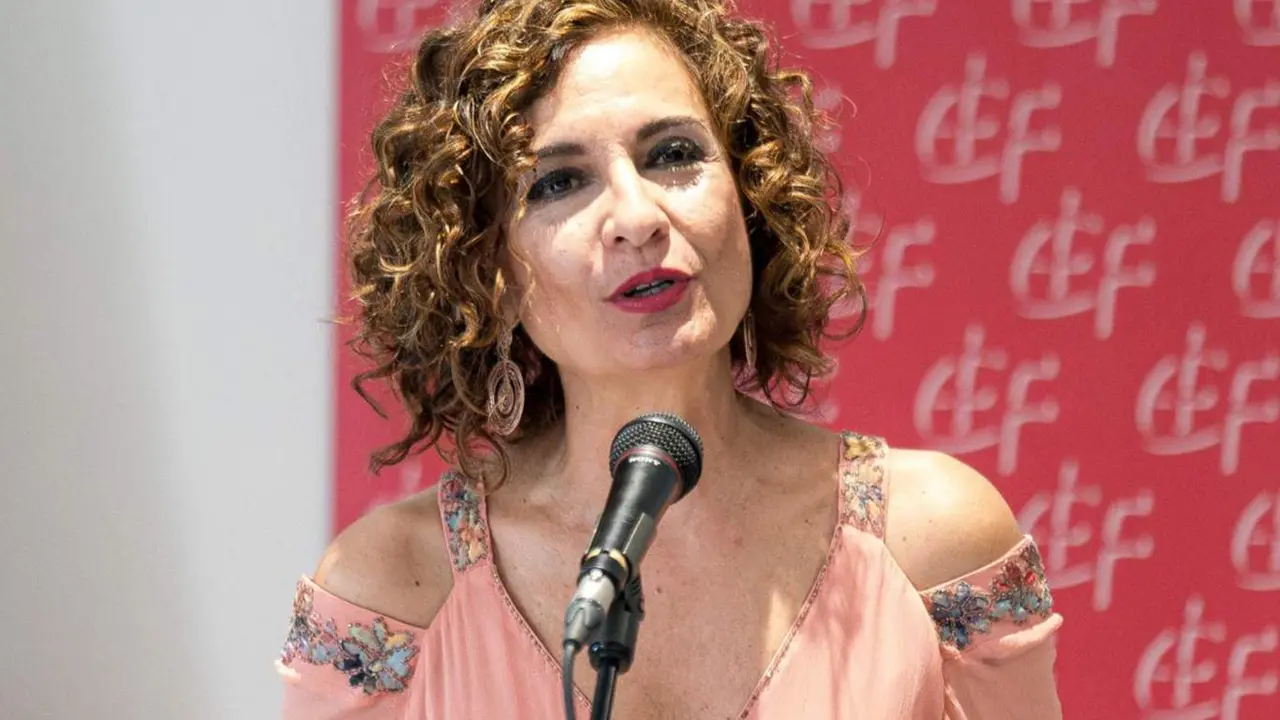  La vicepresidenta primera y ministra de Hacienda, Mar&iacute;a Jes&uacute;s Montero. - Diego Radam&eacute;s - Europa Press 