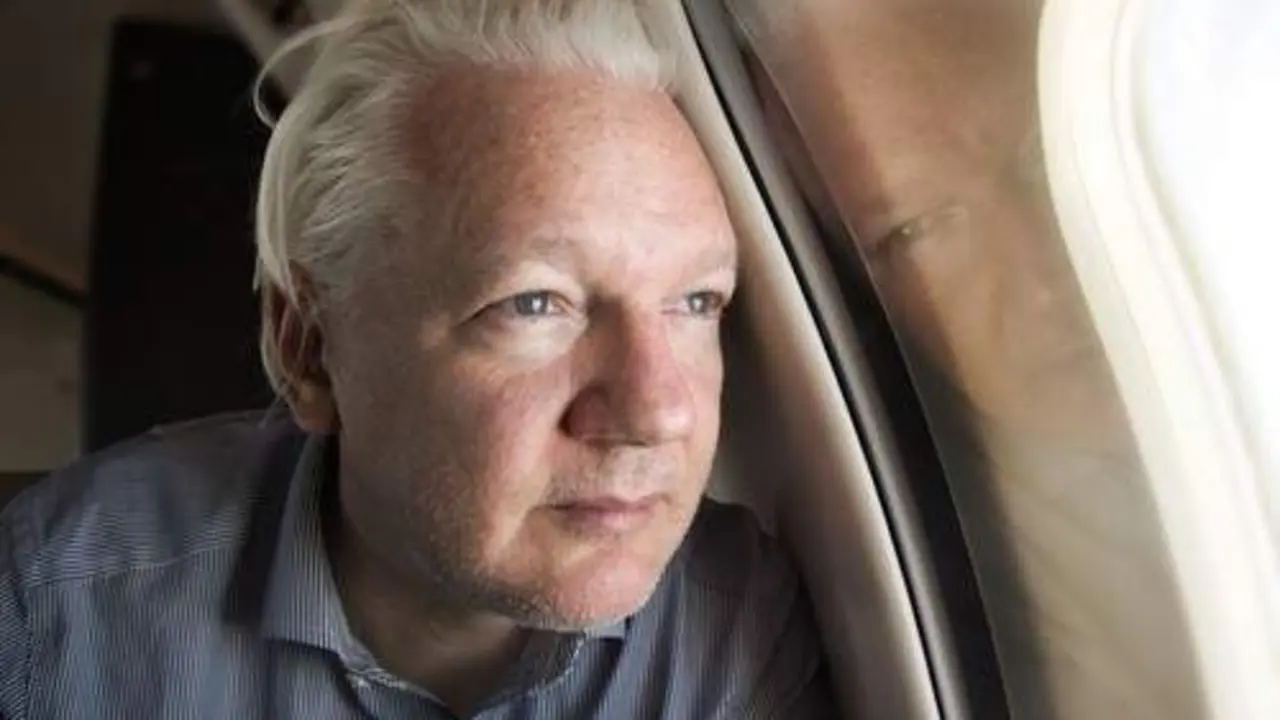  Julian Assange 