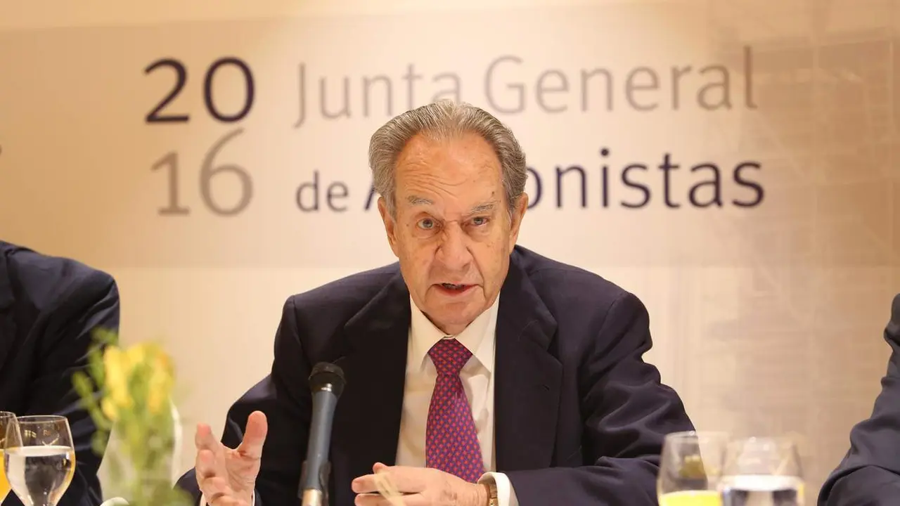 Archivo - El presidente de OHL, Juan Miguel Villar Mir, ofrece una rueda de prensa con motivo de la celebración de la junta general de accionistas del grupo - EUROPA PRESS - Archivo 