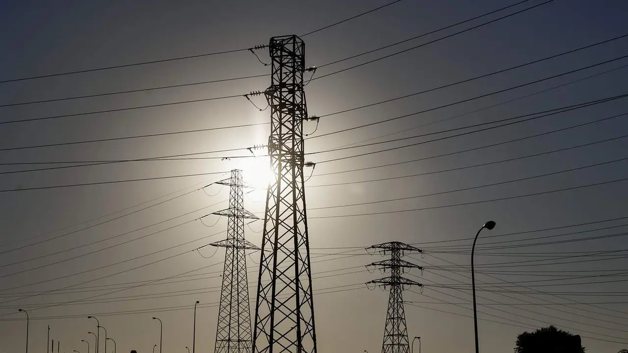   Torre de alta tensi&oacute;n | EP 